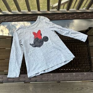 GAP/Disney Gray Long Sleeve Tee with Red Bow Design Size 5T